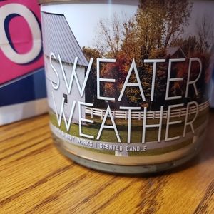 Bath & Body Works Sweater Weather 3-Wick Candle w/ Special Lid